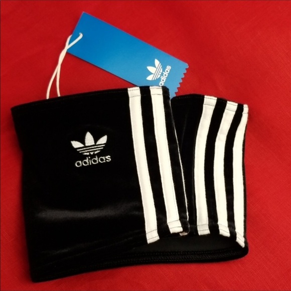 Adidas Original 3 Stripe Velvet Bra Top in Black - Picture 4 of 8